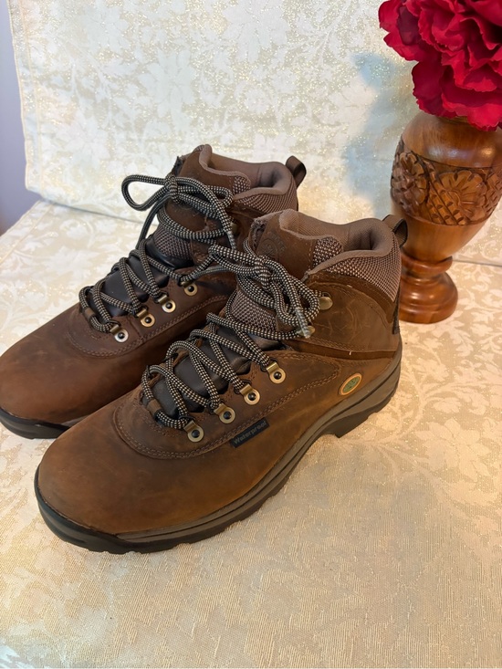 Timberland Men’s White Ledge Leather Waterproof Hiking Boots with Black Soles main image 5